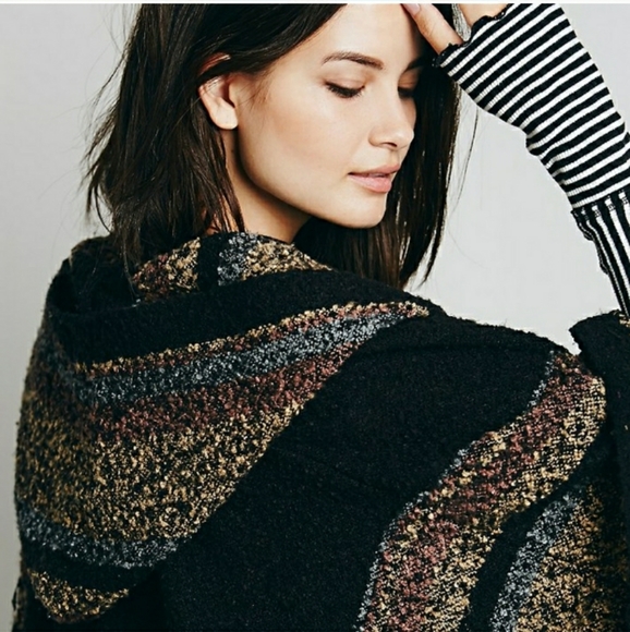 Desperately ISO!!! Want to Buy!!! Free People Sunset Ruana Hooded Poncho - Picture 3 of 3